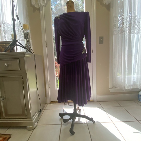 Purple dress - Picture 3 of 3